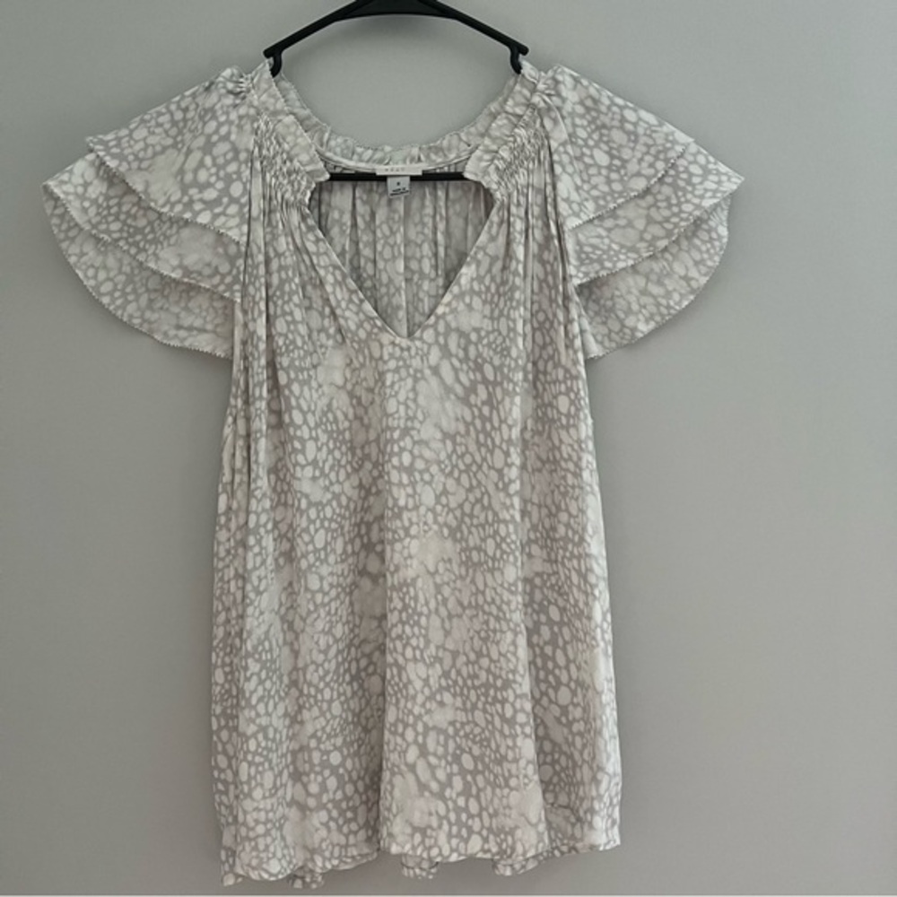 A New Day Light Grey & White Leopard Print Blouse Split V-Neck Size Small